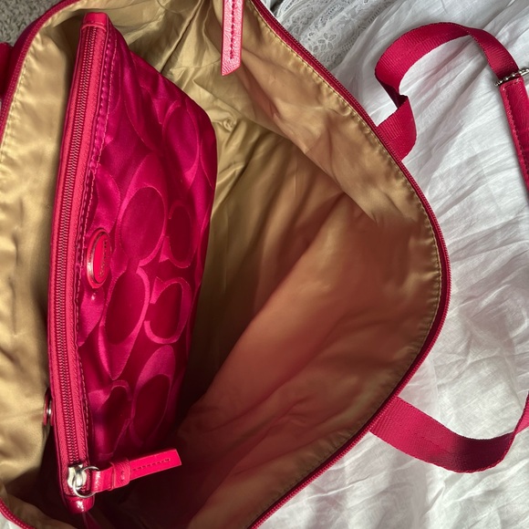 Optic C Coach GETAWAY SIGNATURE NYLON PACKABLE WEEKENDER - Picture 6 of 12